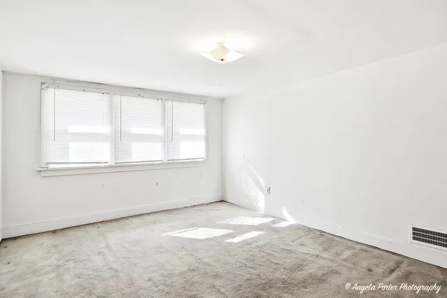 $249,900 | 814 North River Road, McHenry, IL 60051