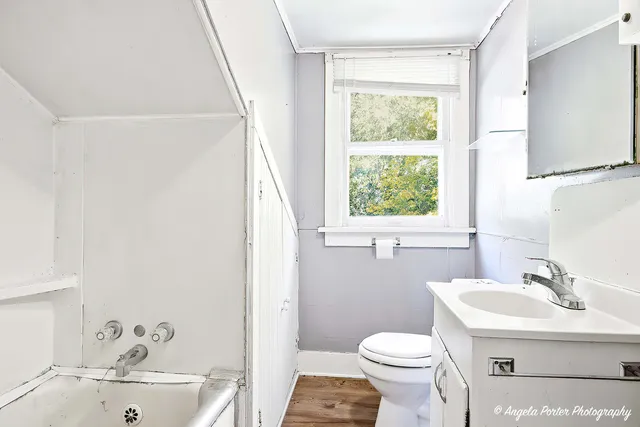 $249,900 | 814 North River Road, McHenry, IL 60051