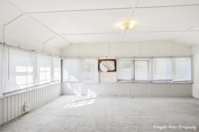 $249,900 | 814 North River Road, McHenry, IL 60051