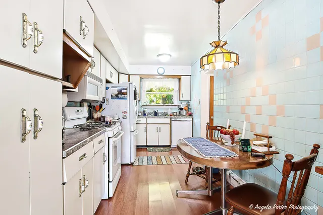 $249,900 | 814 North River Road, McHenry, IL 60051