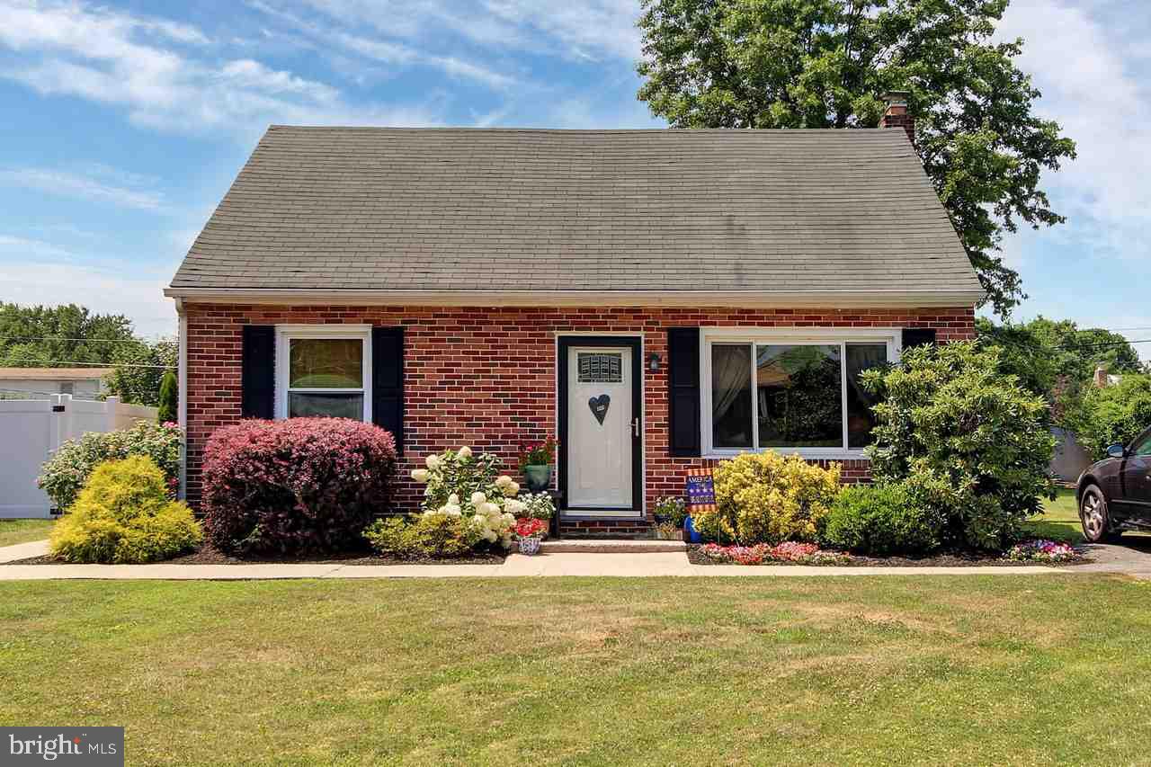 344 Edgewood Road York, PA 17402 - Photo 1 of 25 Gallery Image 1
