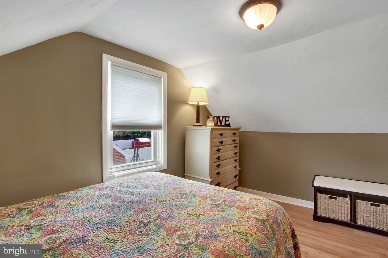 344 Edgewood Road York, PA 17402 - Photo 16 of 25 Gallery Image 16