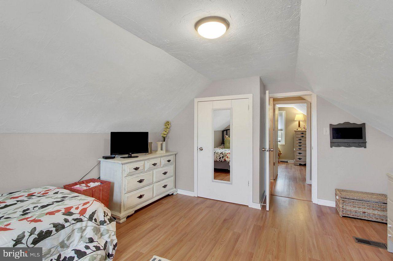 344 Edgewood Road York, PA 17402 - Photo 18 of 25 Gallery Image 18