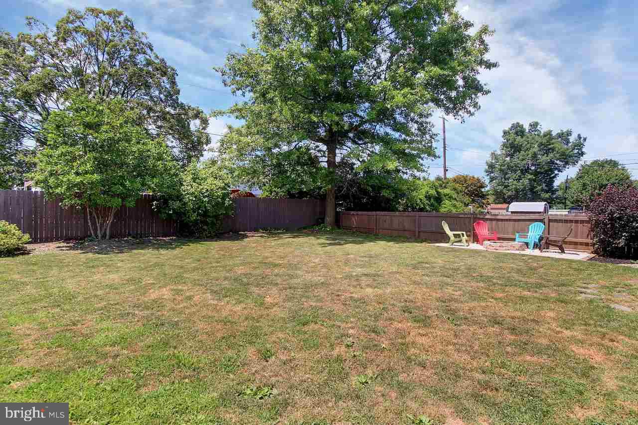 344 Edgewood Road York, PA 17402 - Photo 23 of 25 Gallery Image 23