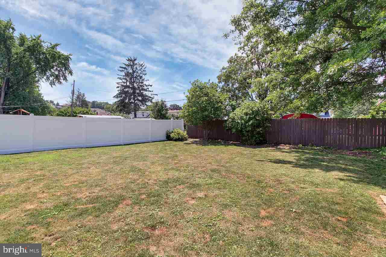 344 Edgewood Road York, PA 17402 - Photo 24 of 25 Gallery Image 24