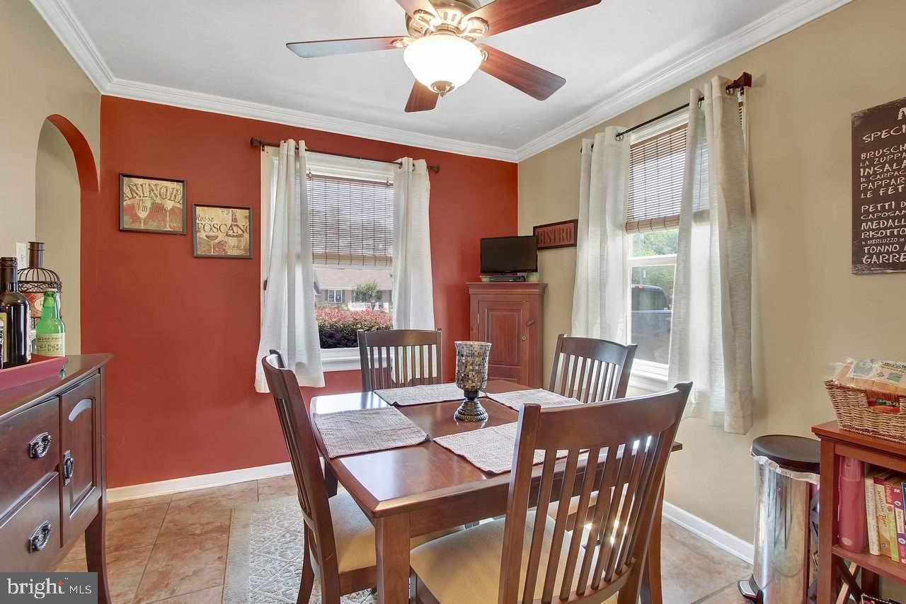 344 Edgewood Road York, PA 17402 - Photo 10 of 25 Gallery Image 10
