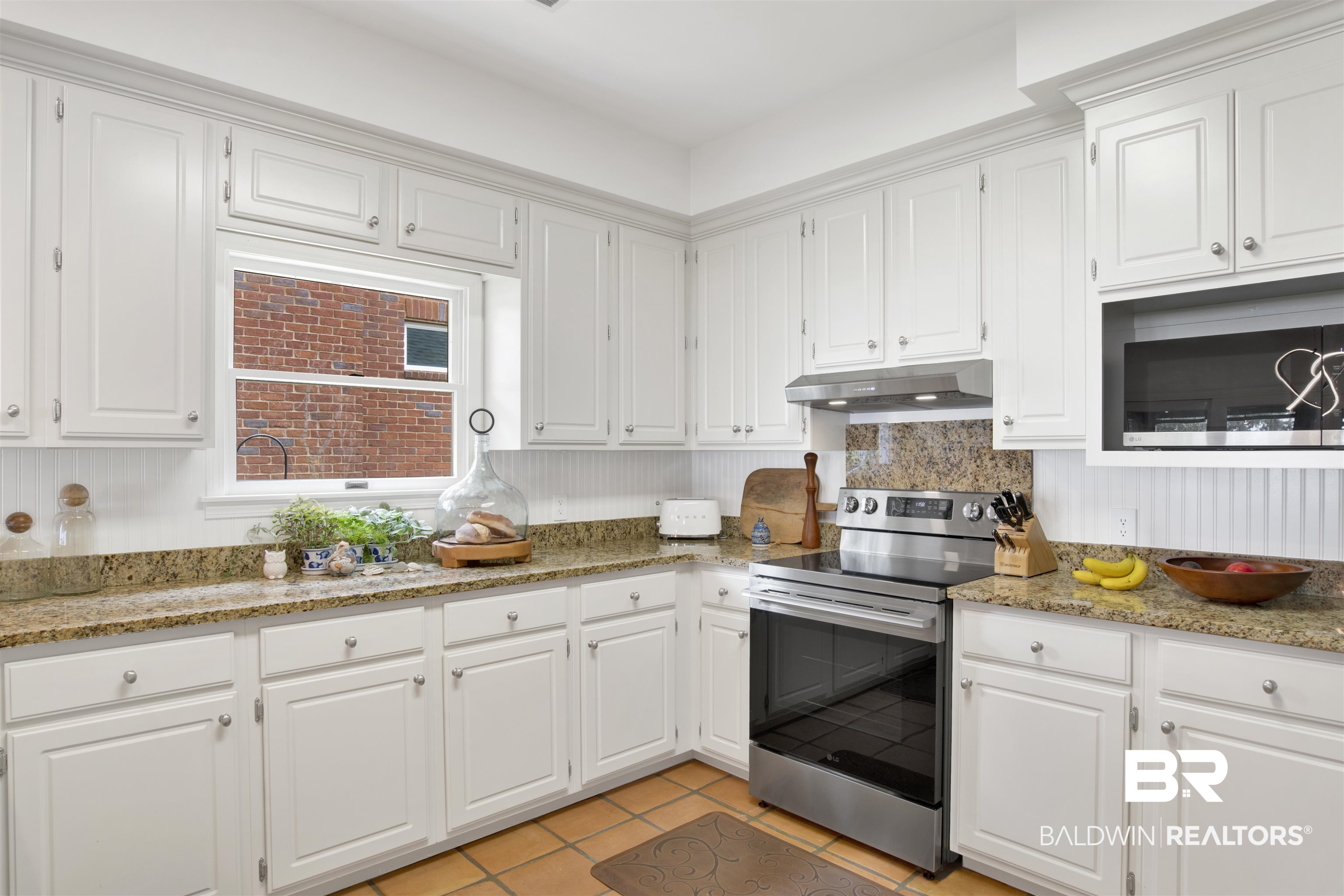 409 South Mobile Street Fairhope, AL 36532 - Photo 13 of 48