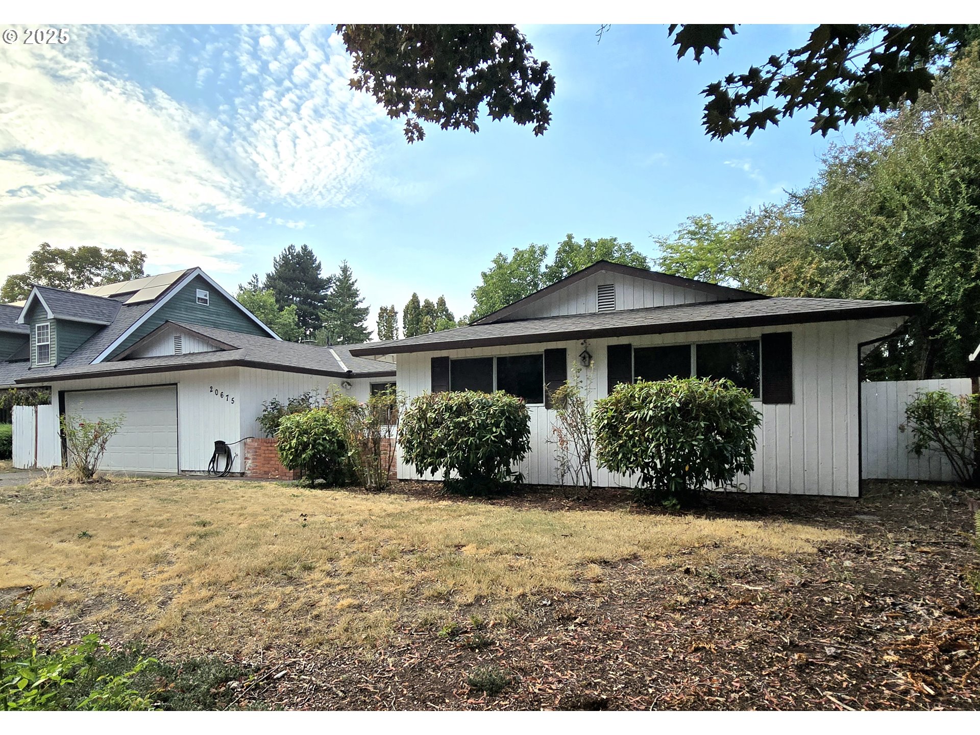 20675 Southwest Rosa Drive Beaverton, OR 97078 - Photo 2 of 40 a front view of house with yard and green space