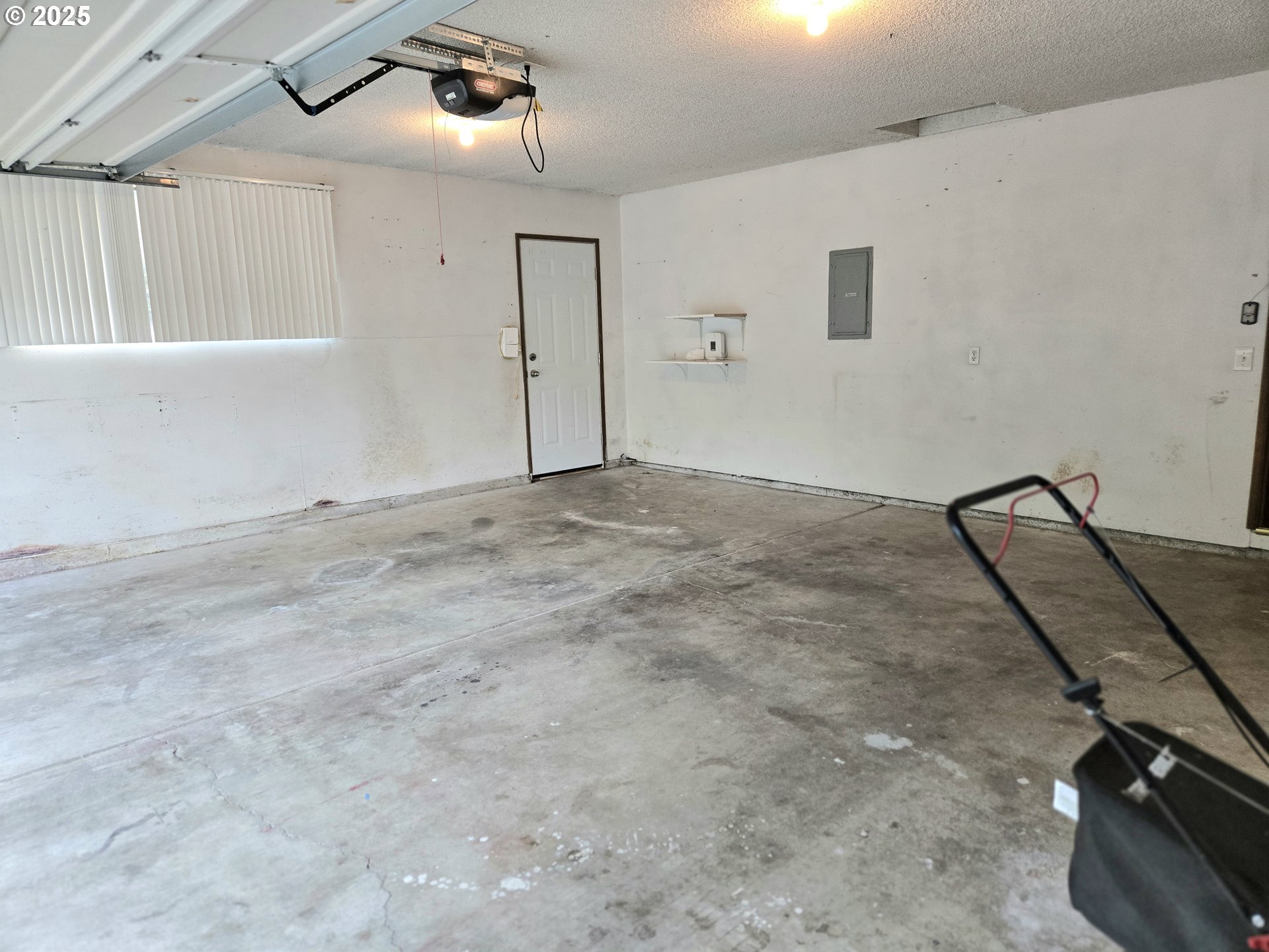 20675 Southwest Rosa Drive Beaverton, OR 97078 - Photo 39 of 40 a view of an empty room