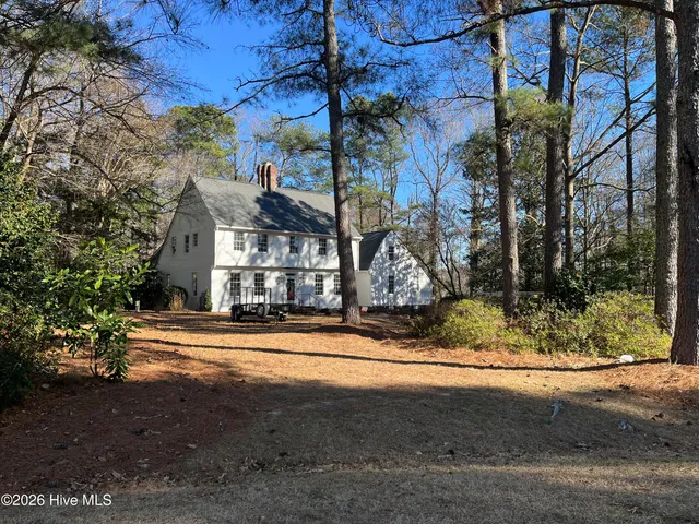 $625,000 | 107 Robin Road, Greenville, NC 27858