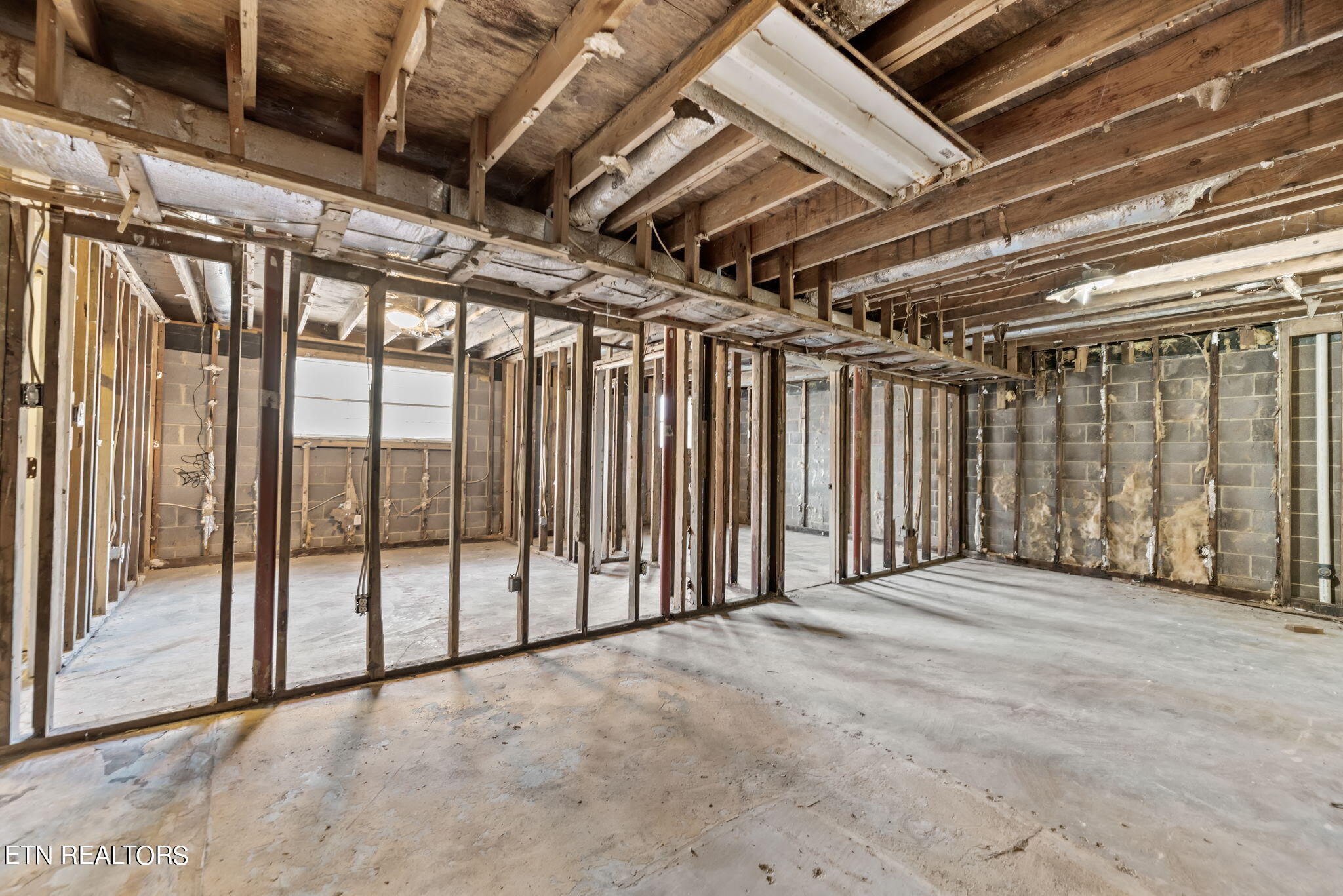 234 Gum Hollow Road Oak Ridge, TN 37830 - Photo 22 of 31 22-web-or-mls-GmHllw234 (78)