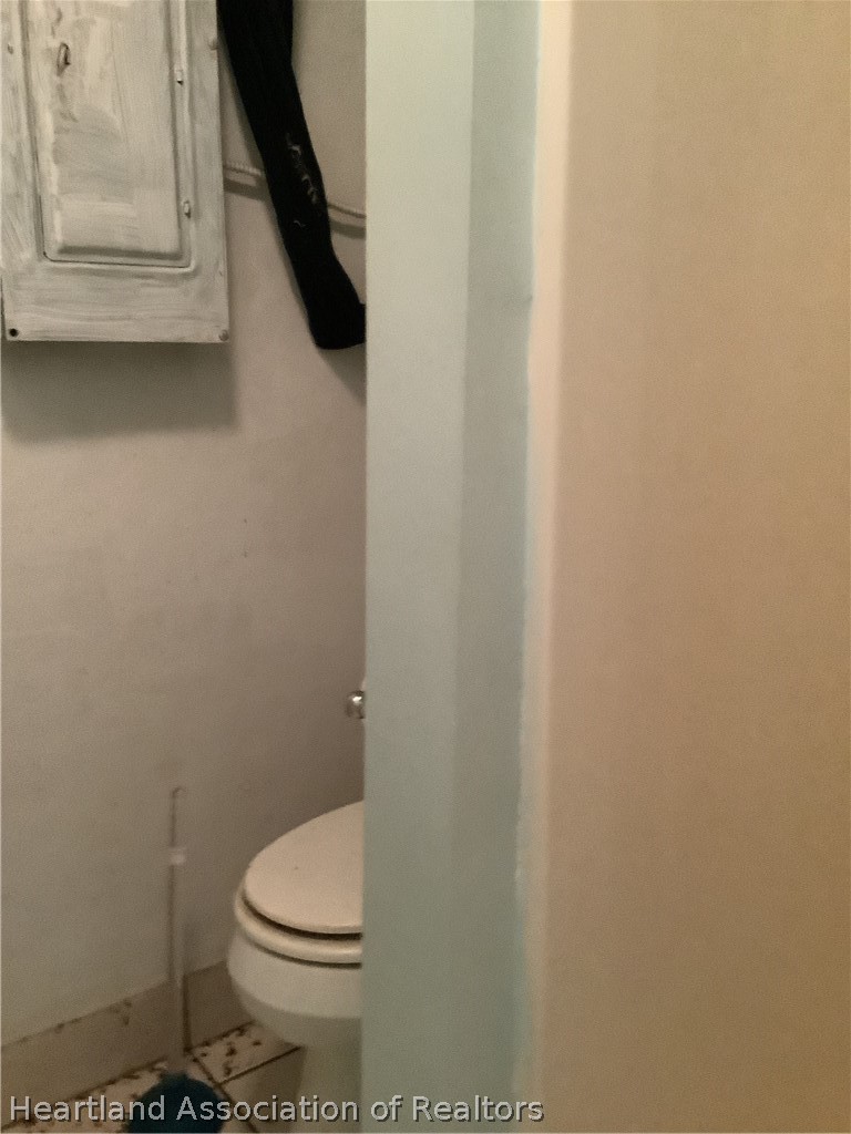 1123 Forest Road Sebring, FL 33872 - Photo 9 of 11 ADU bathroom