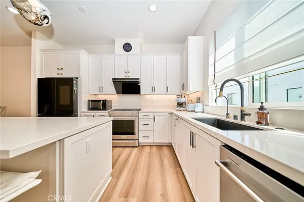$1,349,000 | 16330 Moonstone Circle, Tustin, CA 92782