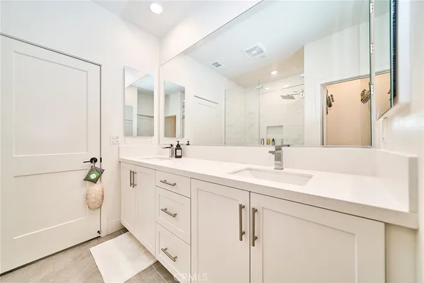 $1,349,000 | 16330 Moonstone Circle, Tustin, CA 92782