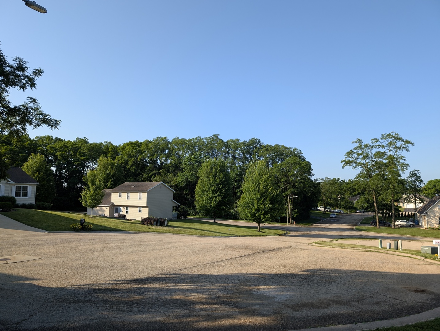379 Woodside Place Dixon, IL 61021 - Photo 8 of 8 a house view with a garden space