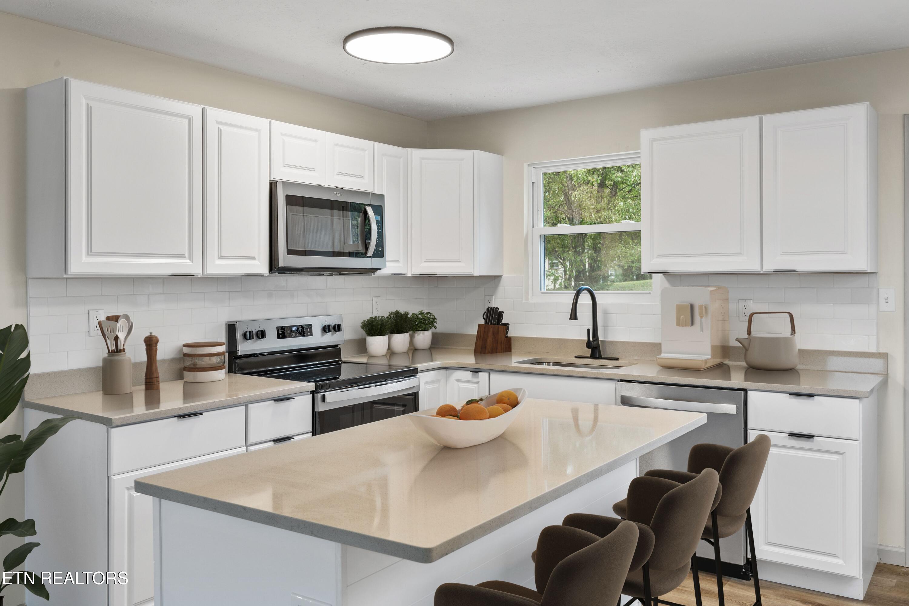 2145 Highland Road Maryville, TN 37801 - Photo 4 of 24 Kitchen