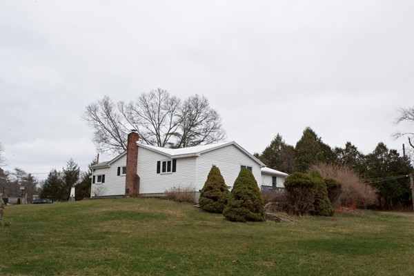 49 County Road Freetown, MA 02717 - Photo 6 of 25