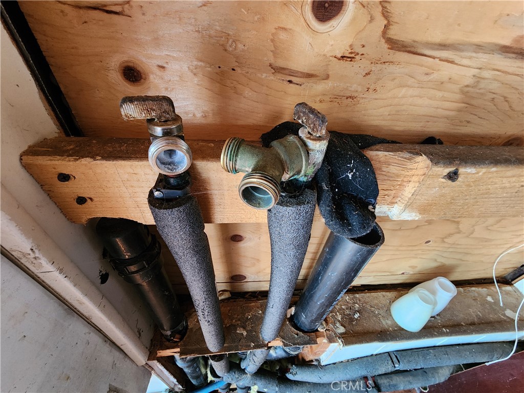 21657 Vista Road Cedarpines Park, CA 92322 - Photo 20 of 39 a view of water heater room