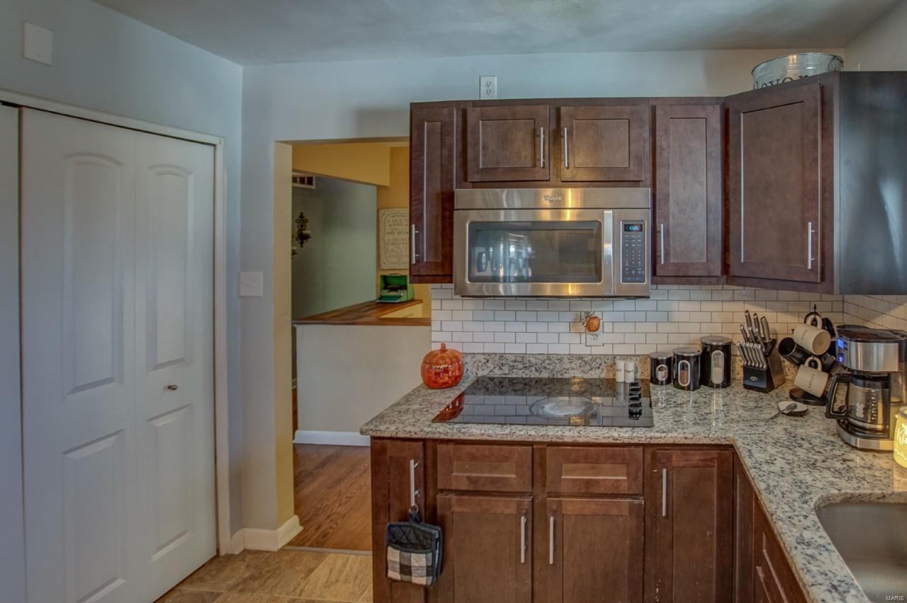 818 South Rapp Avenue Columbia, IL 62236 - Photo 13 of 44 Gallery Image 13