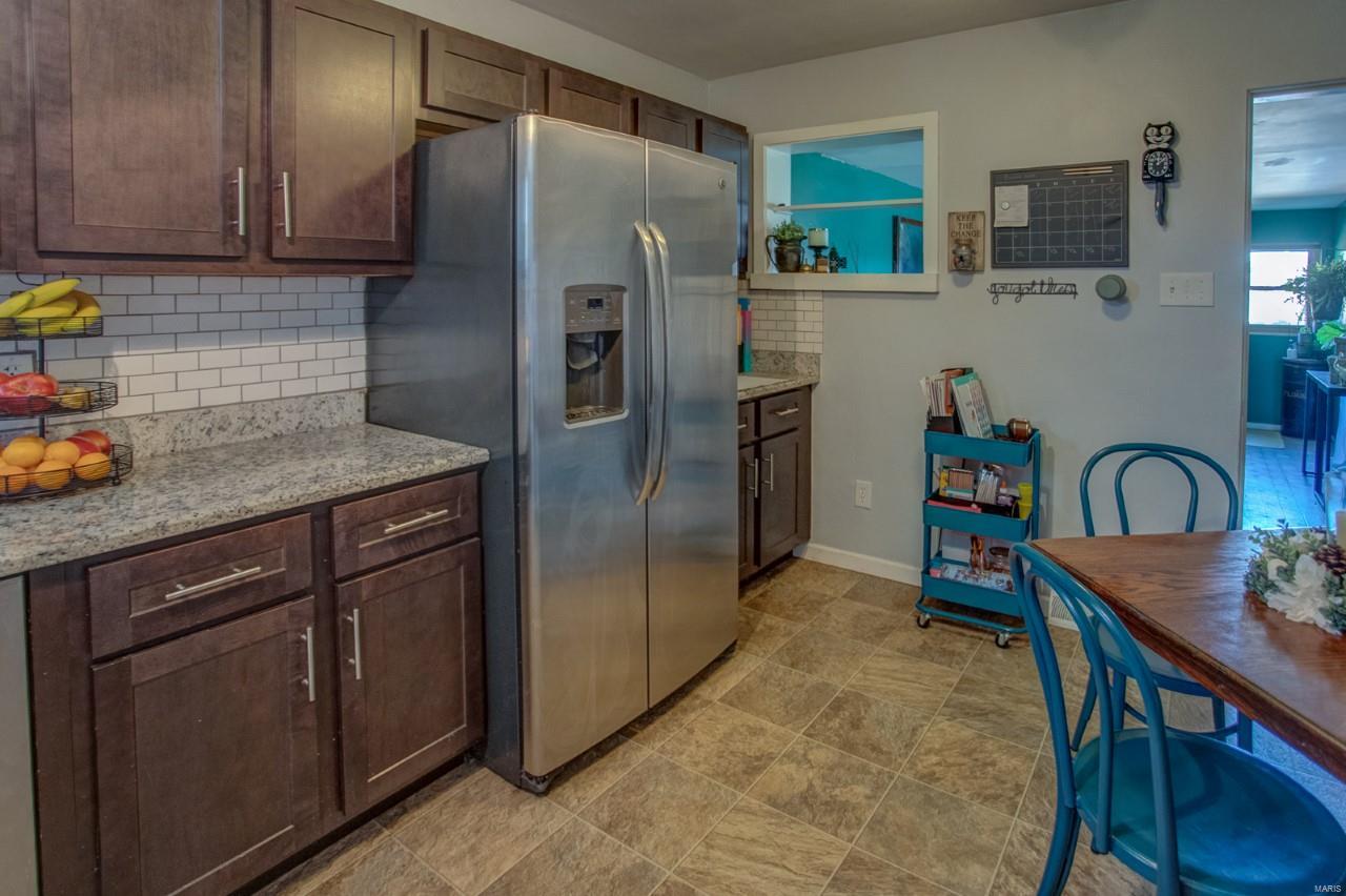 818 South Rapp Avenue Columbia, IL 62236 - Photo 15 of 44 Gallery Image 15