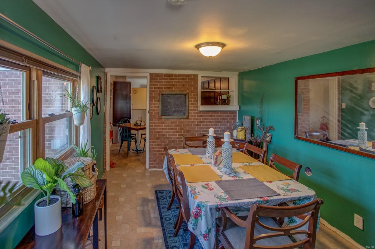 818 South Rapp Avenue Columbia, IL 62236 - Photo 17 of 44 Gallery Image 17