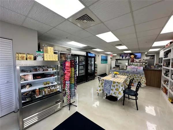 $8,000 | 6051 North Ocean Drive, Unit 704, Hollywood, FL 33019