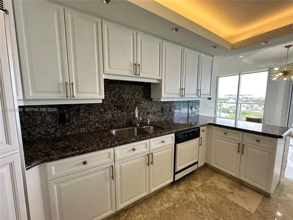 $8,000 | 6051 North Ocean Drive, Unit 704, Hollywood, FL 33019