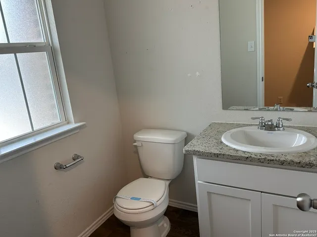 $1,750 | 918 Andean Emerald, San Antonio, TX 78253