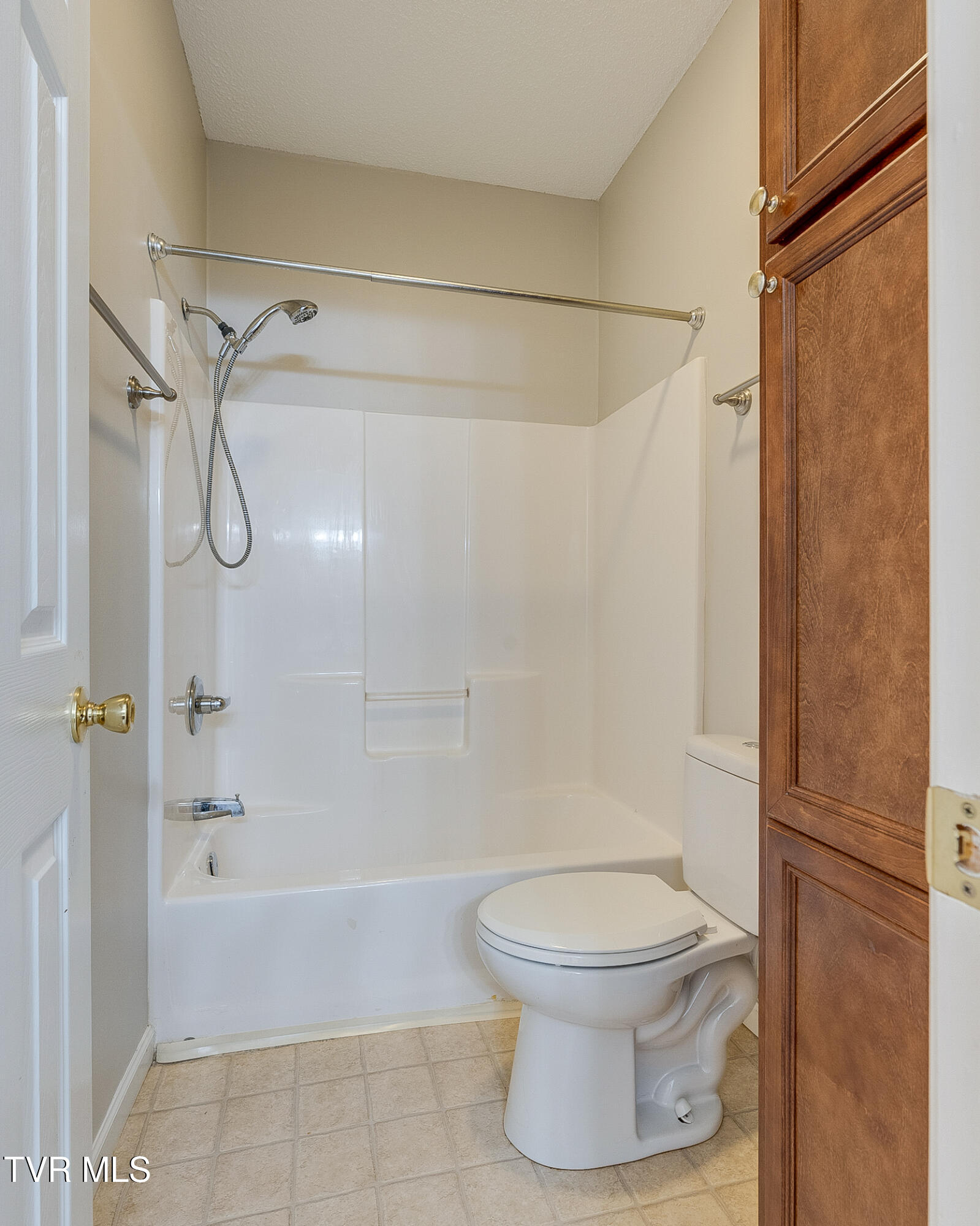 176 South Austin Springs Road, Unit 9 Johnson City, TN 37601 - Photo 26 of 27 1000010253