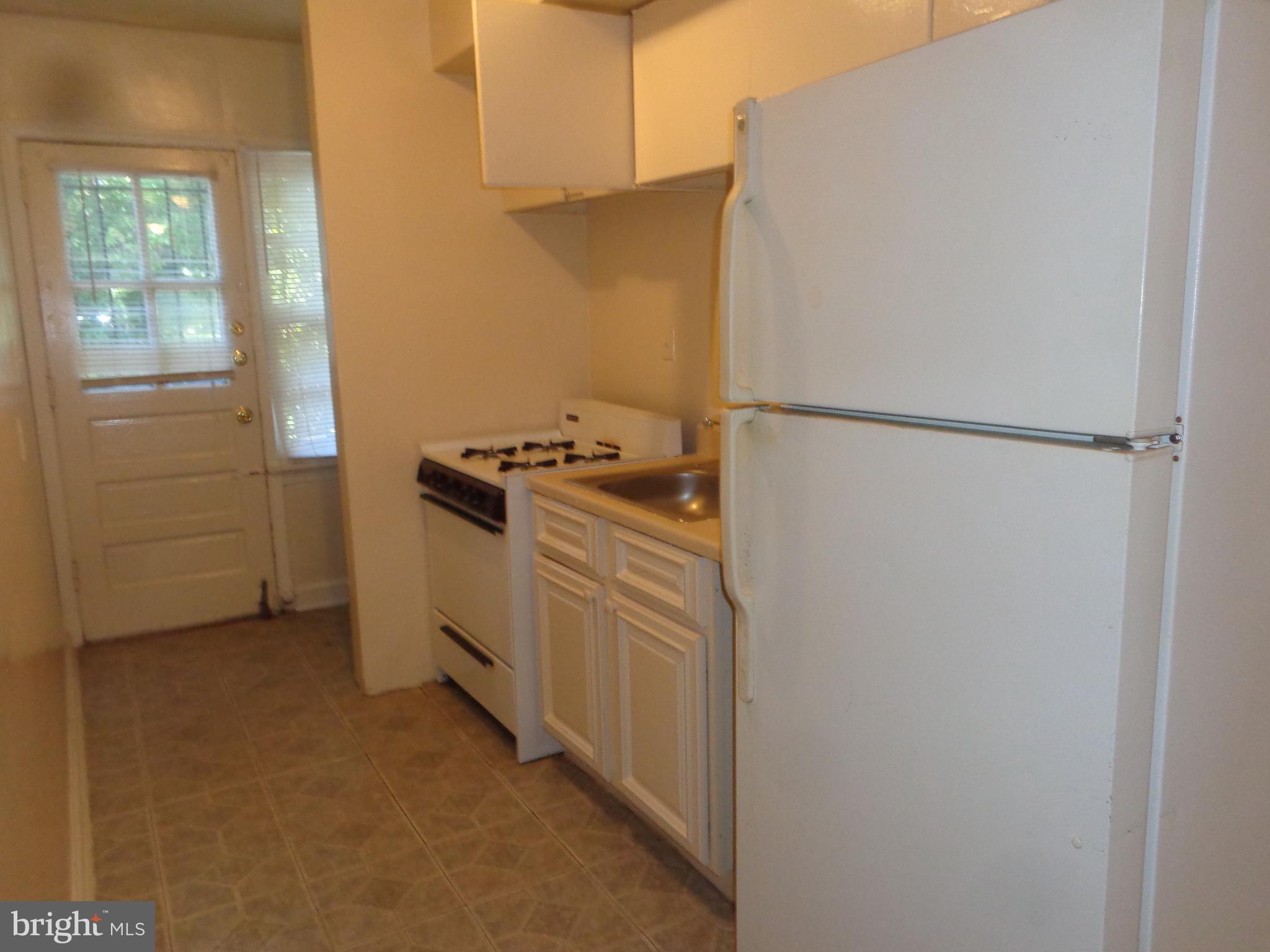 5024 Astor Place Southeast Washington, DC 20019 - Photo 16 of 19 Vacant unit kitchen