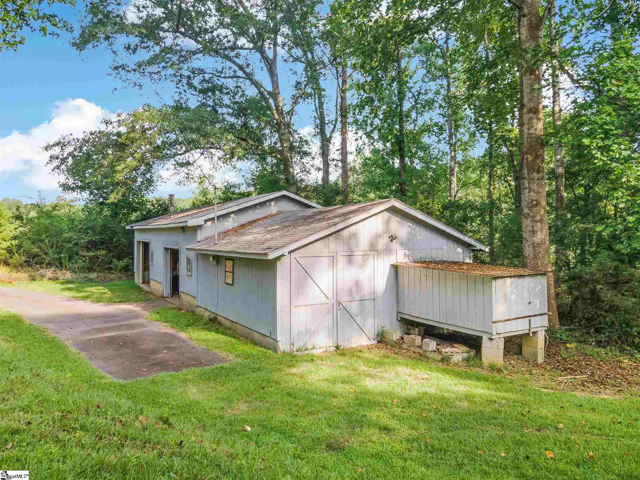 1071 Ireland Road Pickens, SC 29671 - Photo 30 of 35