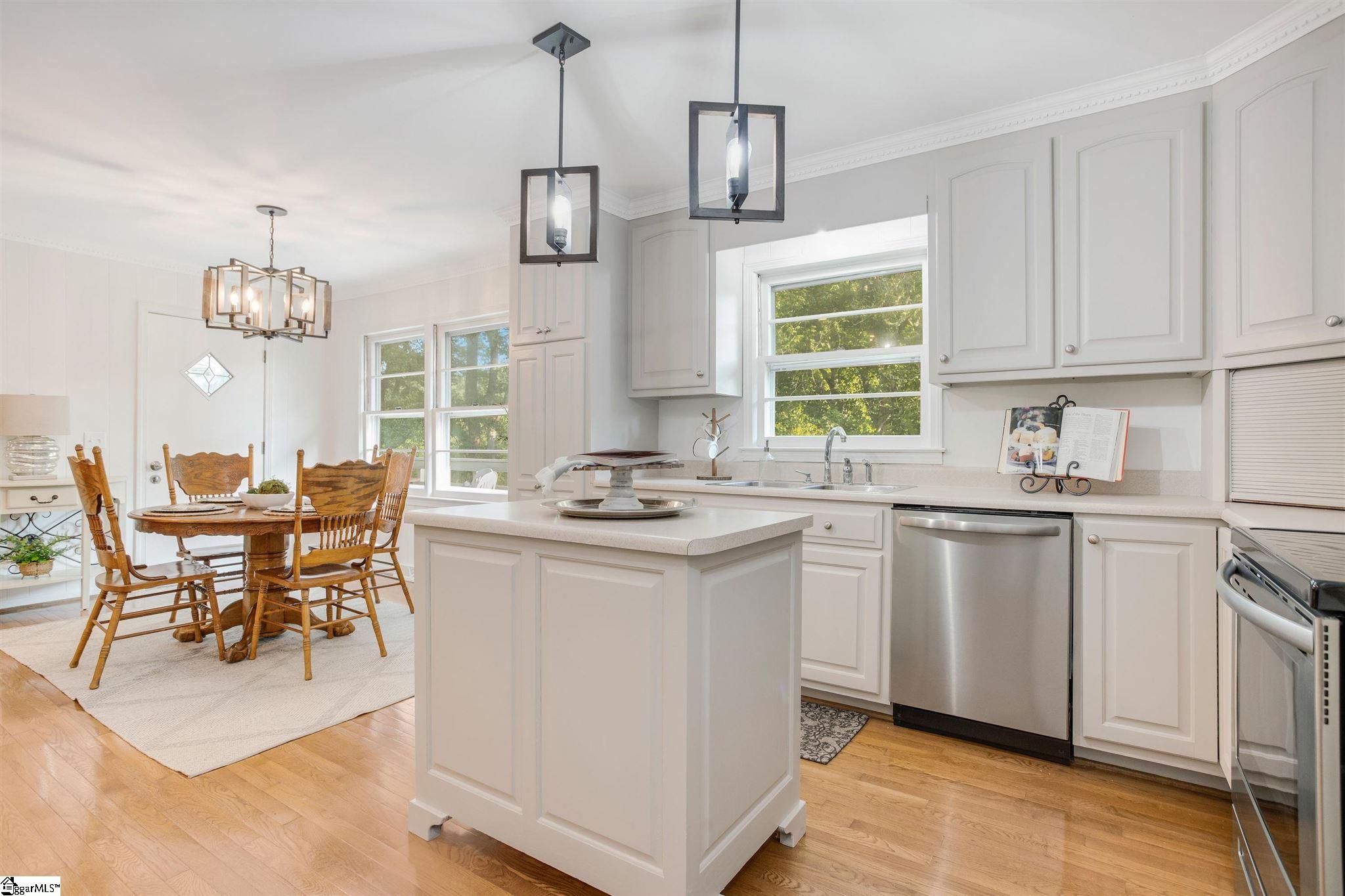 1071 Ireland Road Pickens, SC 29671 - Photo 7 of 35