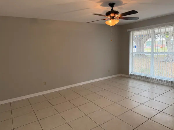 $1,950 | 125 Southeast Millwood Terrace, Stuart, FL 34997
