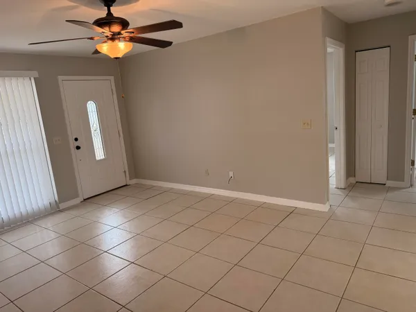 $1,950 | 125 Southeast Millwood Terrace, Stuart, FL 34997