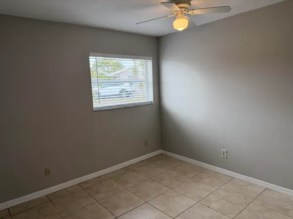 $1,950 | 125 Southeast Millwood Terrace, Stuart, FL 34997