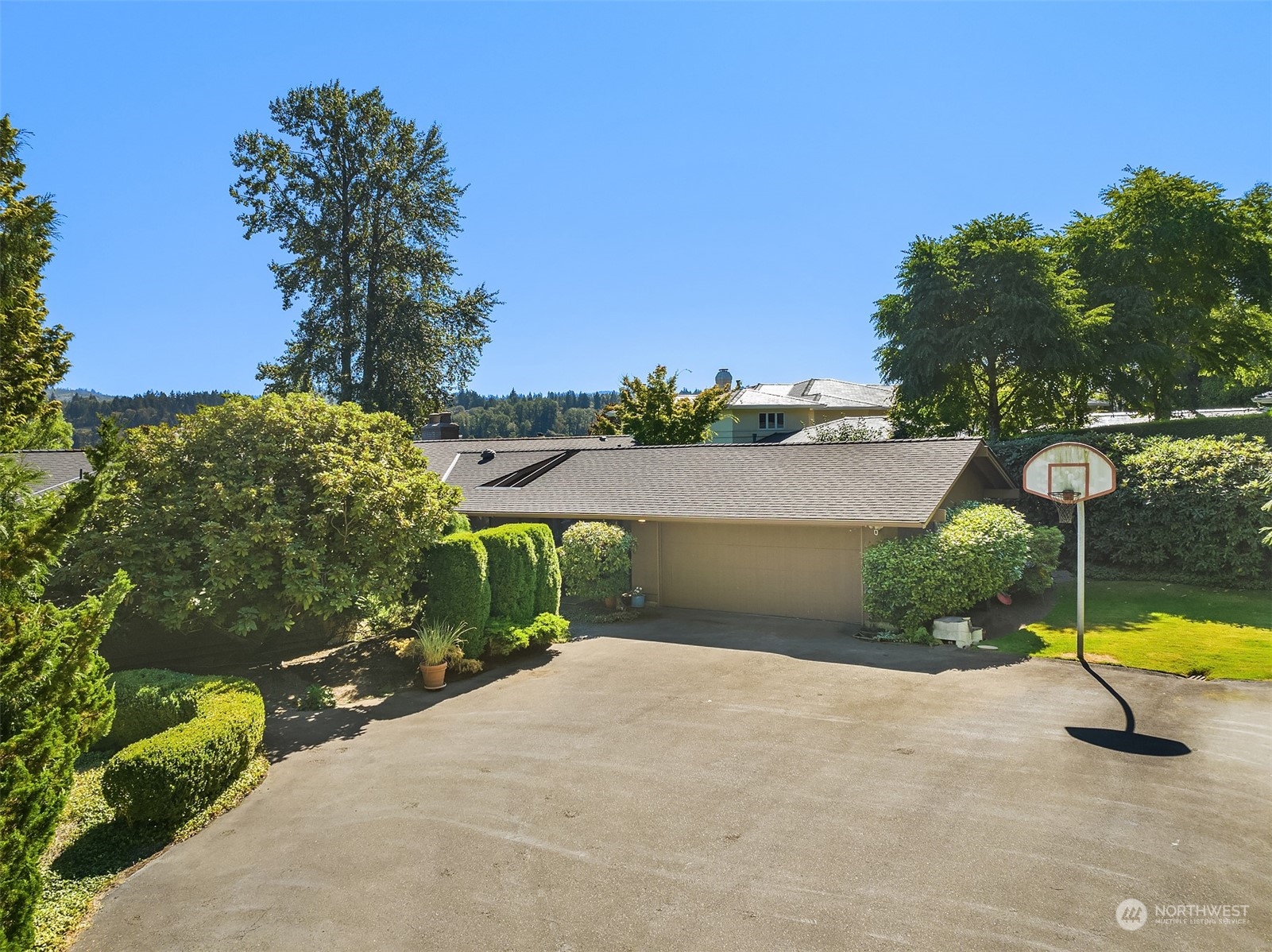 5300 Butterworth Road Mercer Island, WA 98040 - Photo 11 of 36 a view of a park with a slide