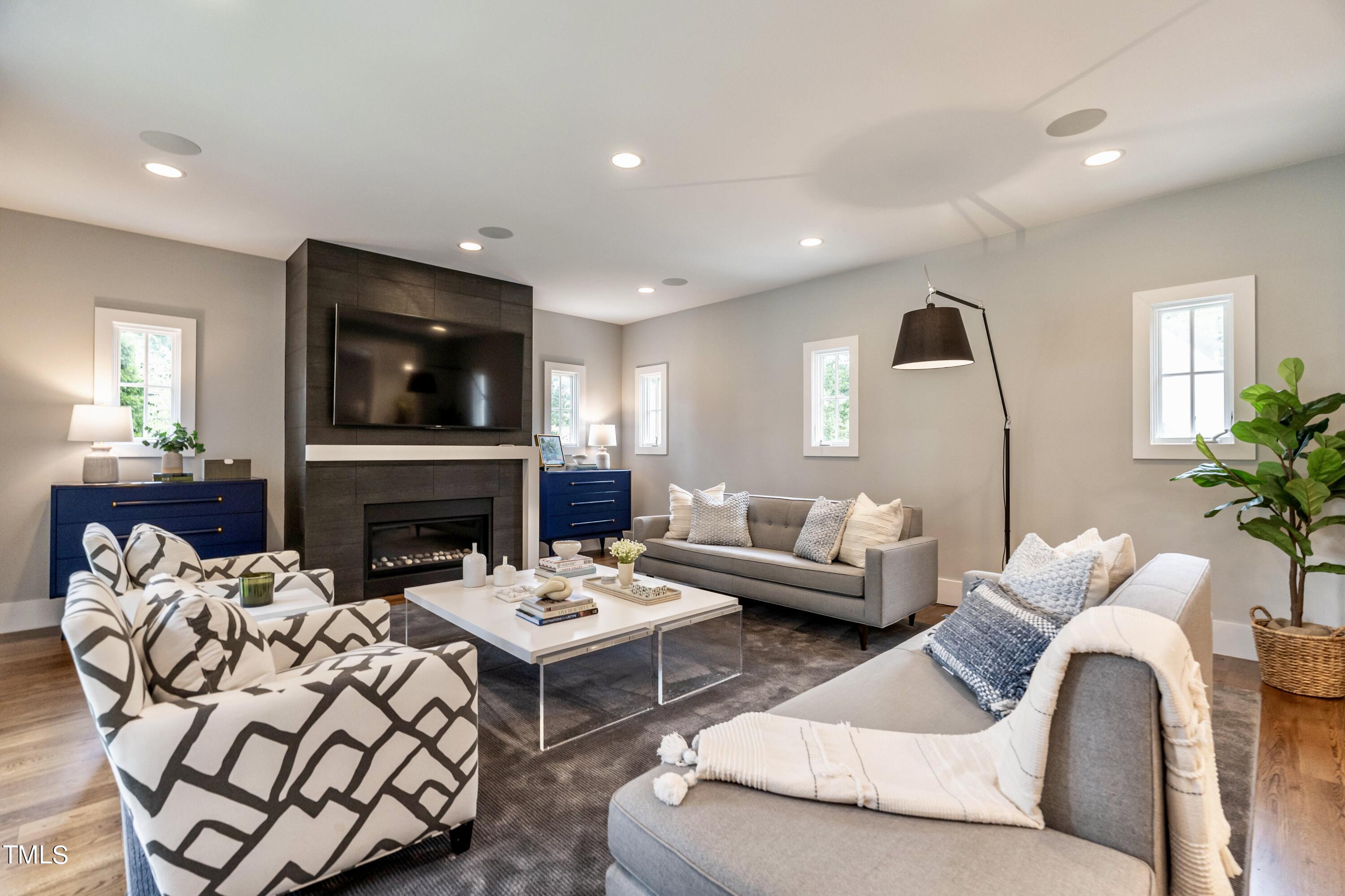 2009 Alexander Road Raleigh, NC 27608 - Photo 14 of 42 Family Room