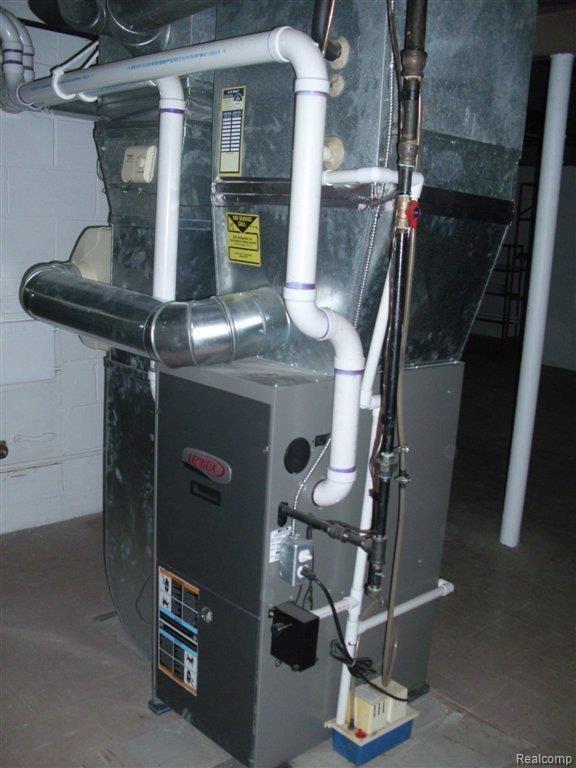 15955 Reedmere Avenue Franklin, MI 48025 - Photo 18 of 19 Newer Lennox Furnace