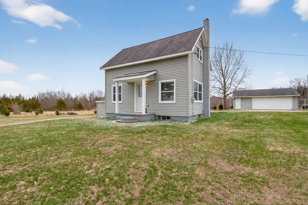 $250,000 | 2001 Jefferson Road, Clarklake, MI 49234