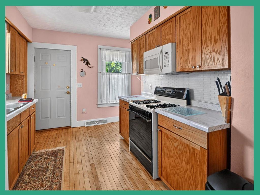 3117 Emmet Street Madison, WI 53704 - Photo 19 of 43