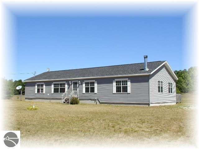 3399 Wallaker Road Benzonia, MI 49616 - Photo 1 of 9 1682192.JPG