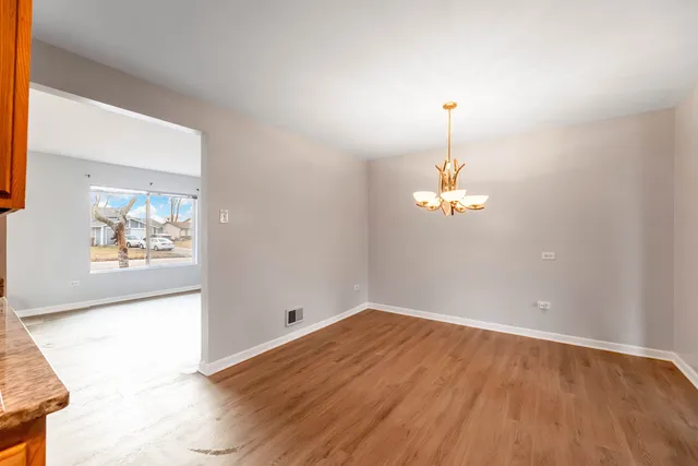 $250,000 | 1044 Samson Drive, University Park, IL 60484