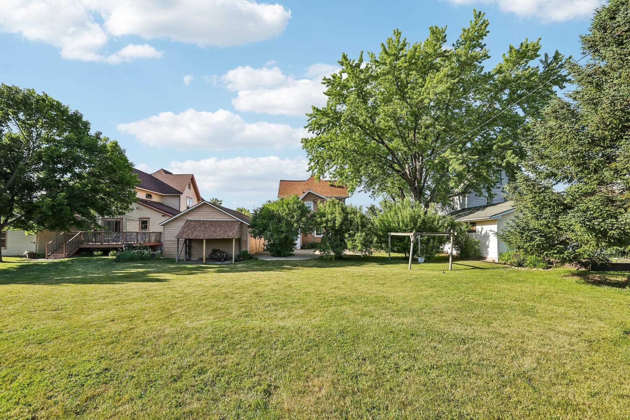202 West 3rd Street Waunakee, WI 53597 - Photo 40 of 48
