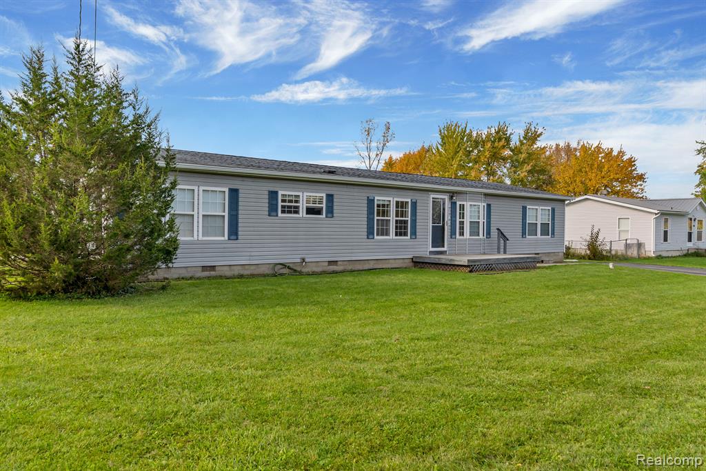 8145 North Lewis Road Mount Morris, MI 48458 - Photo 2 of 28