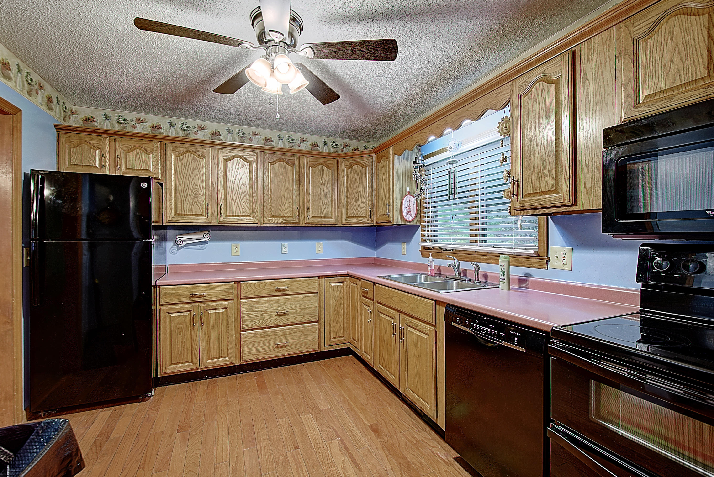183 Roy Bowers Road Elizabethton, TN 37643 - Photo 18 of 39 DSC_0038_39_40_41_1