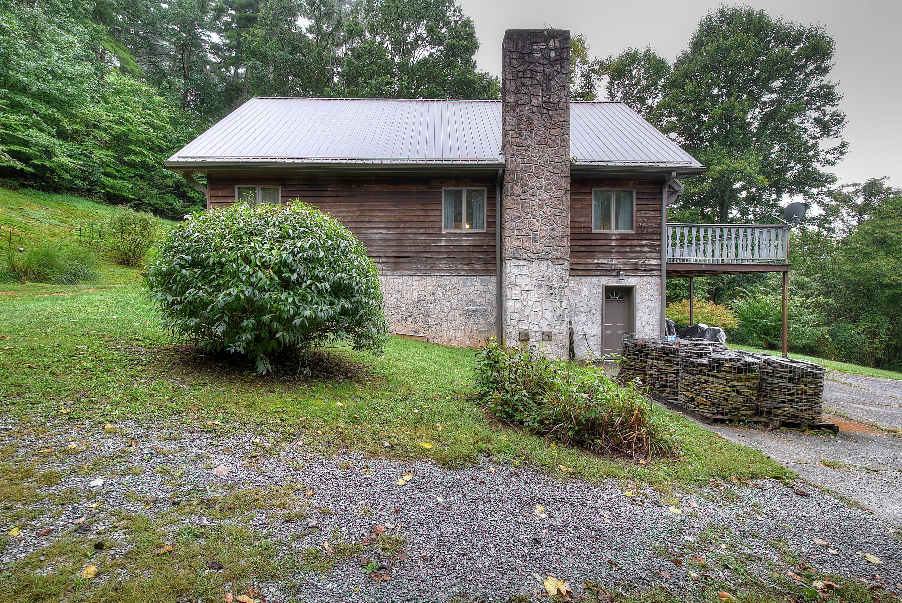 183 Roy Bowers Road Elizabethton, TN 37643 - Photo 38 of 39 DSC_0136_7_8