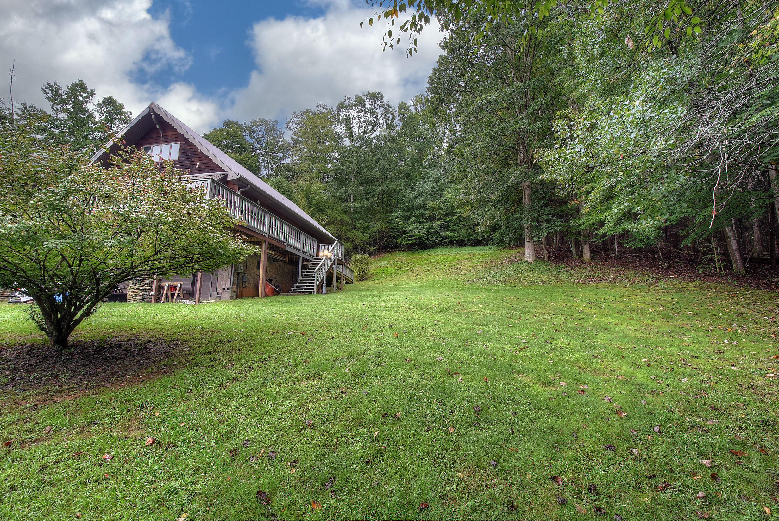 183 Roy Bowers Road Elizabethton, TN 37643 - Photo 5 of 39 3 (1)