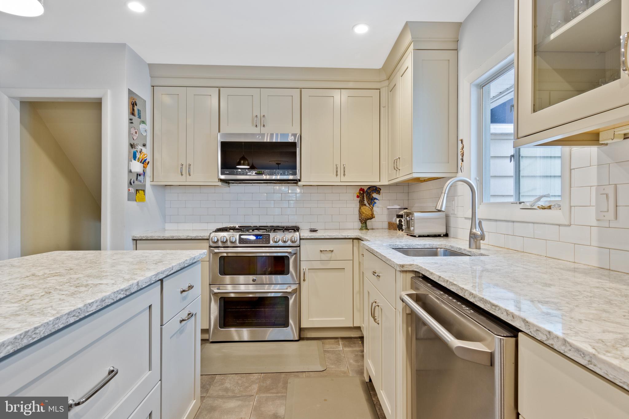 239 Radcliffe Road Wayne, PA 19087 - Photo 22 of 36 Kitchen