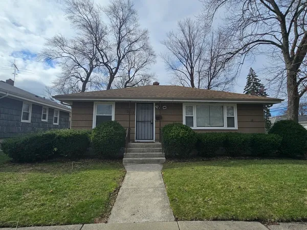 $195,000 | 3617 Monroe Street, Lansing, IL 60438