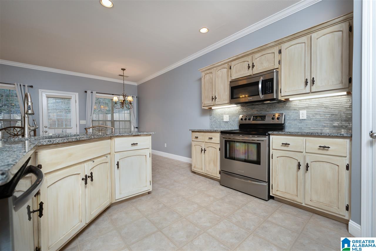 545 Hackberry Ridge Trace Birmingham, AL 35226 - Photo 13 of 30
